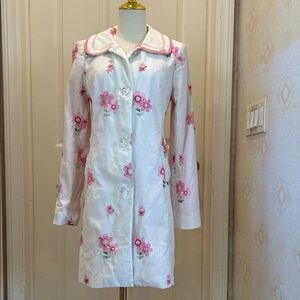 Cynthia Steffe White and Pink Floral Coat in Women’s Size Medium